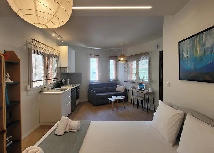 The Olive Nest - Cozy & Modern Кавала